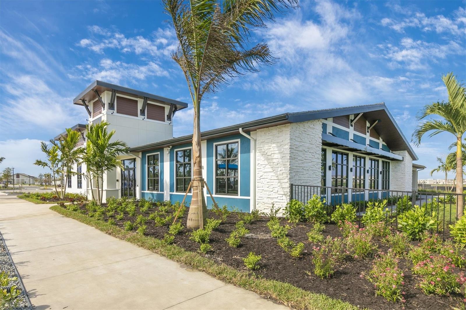 WELLEN PARK GOLF & COUNTRY CLUB - Residential