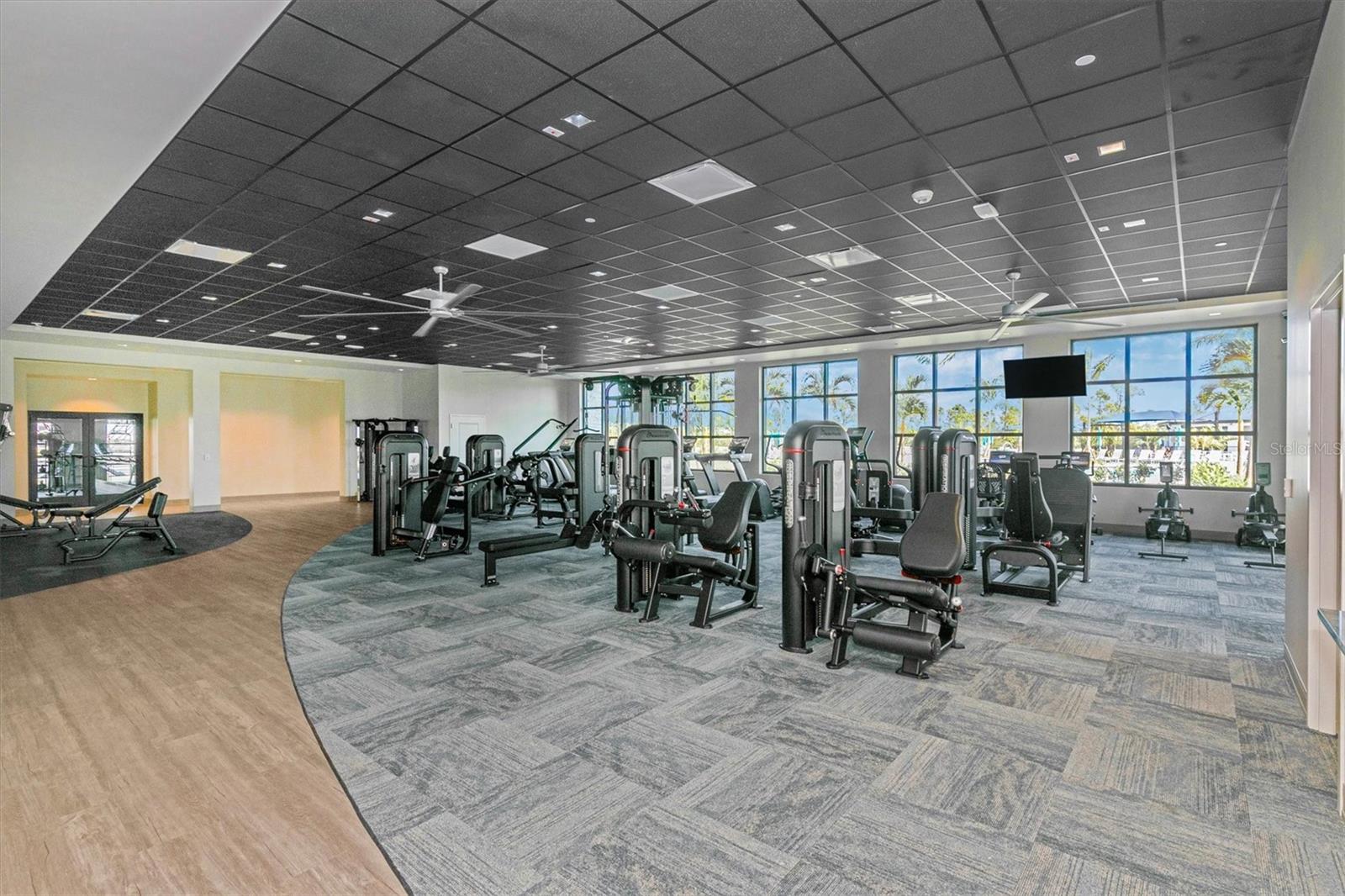 WELLEN PARK GOLF & COUNTRY CLUB - Residential