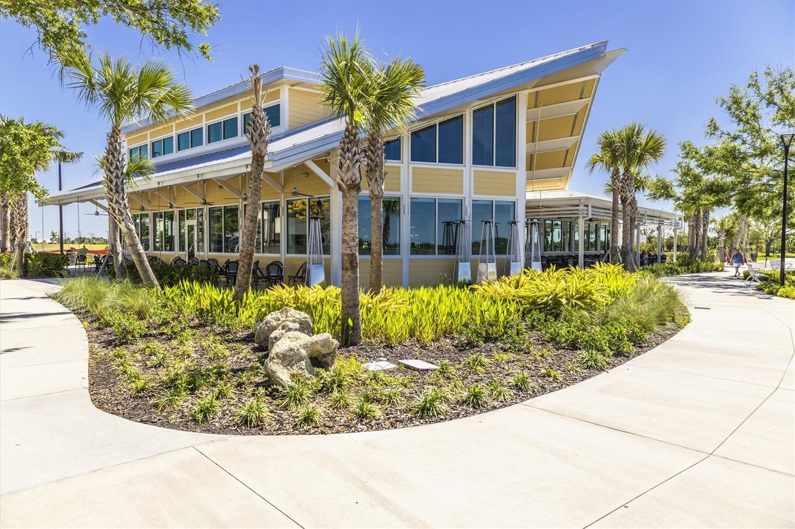 WELLEN PARK GOLF & COUNTRY CLUB - Residential