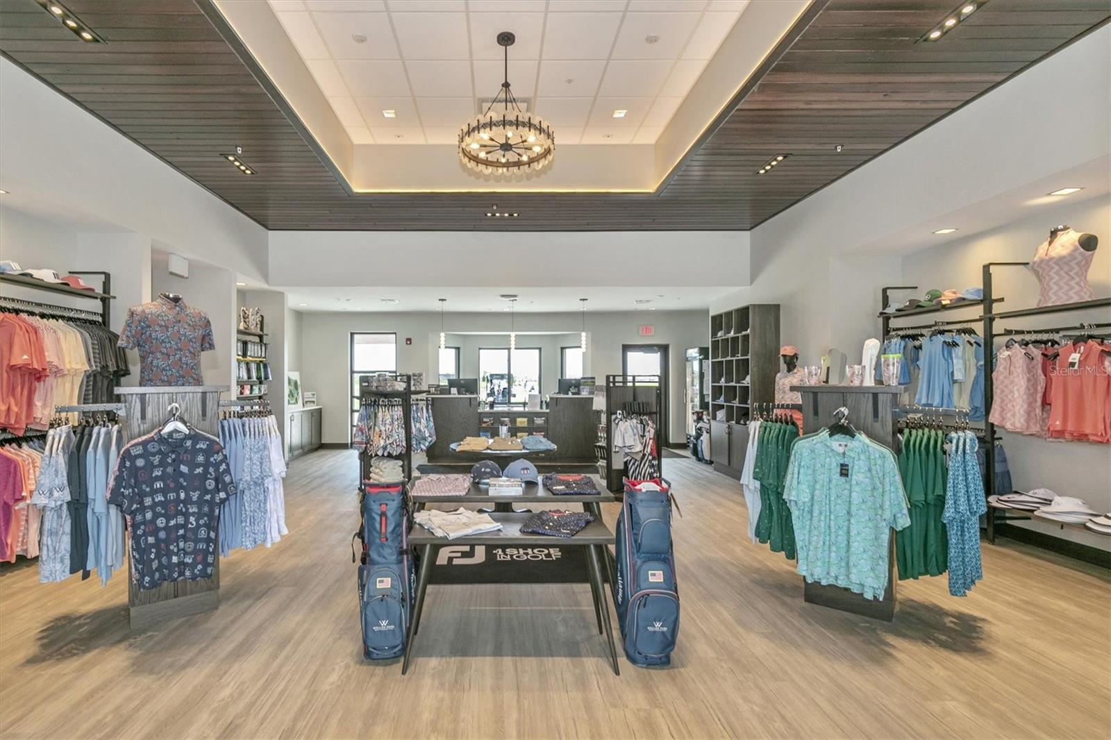 WELLEN PARK GOLF & COUNTRY CLUB - Residential