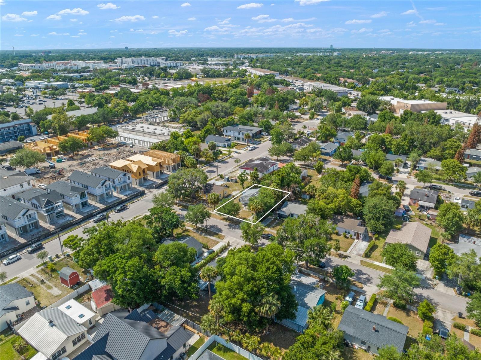 CARVER TOWN - Residential