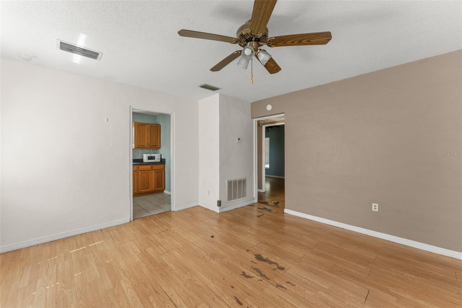 CARVER TOWN - Residential