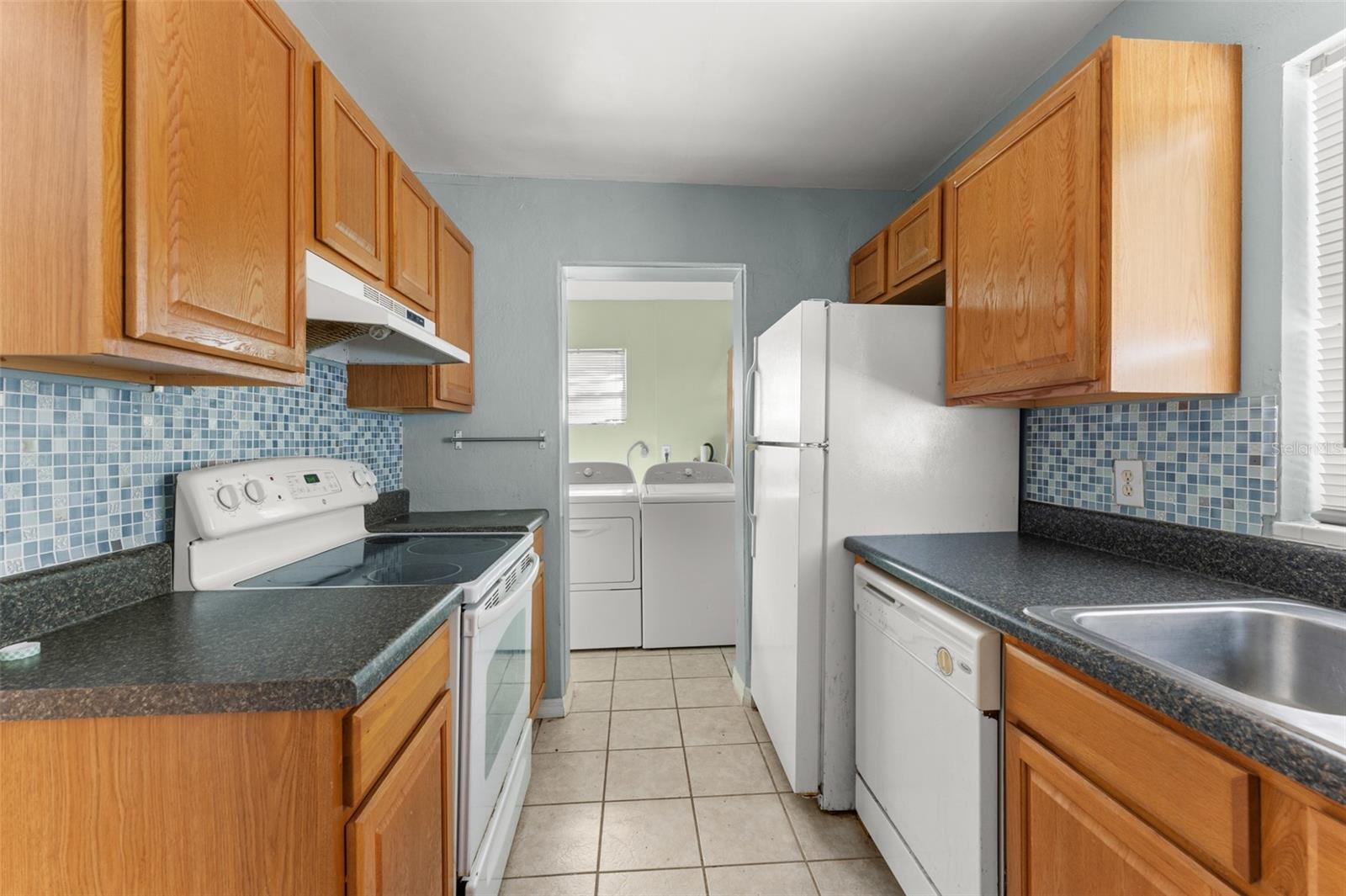 CARVER TOWN - Residential