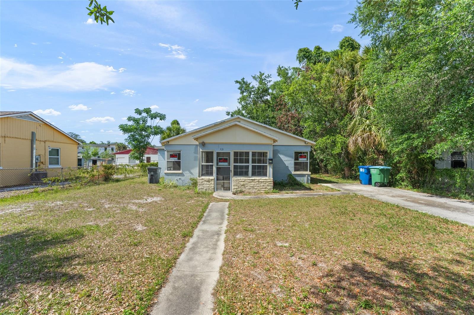 CARVER TOWN - Residential