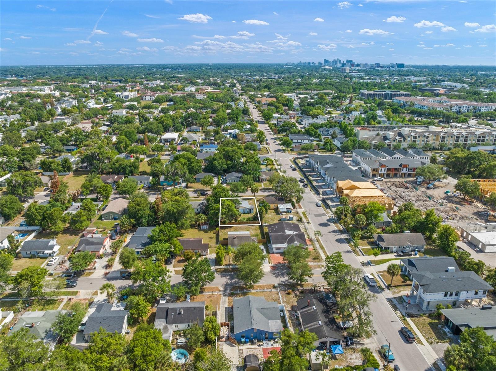 CARVER TOWN - Residential