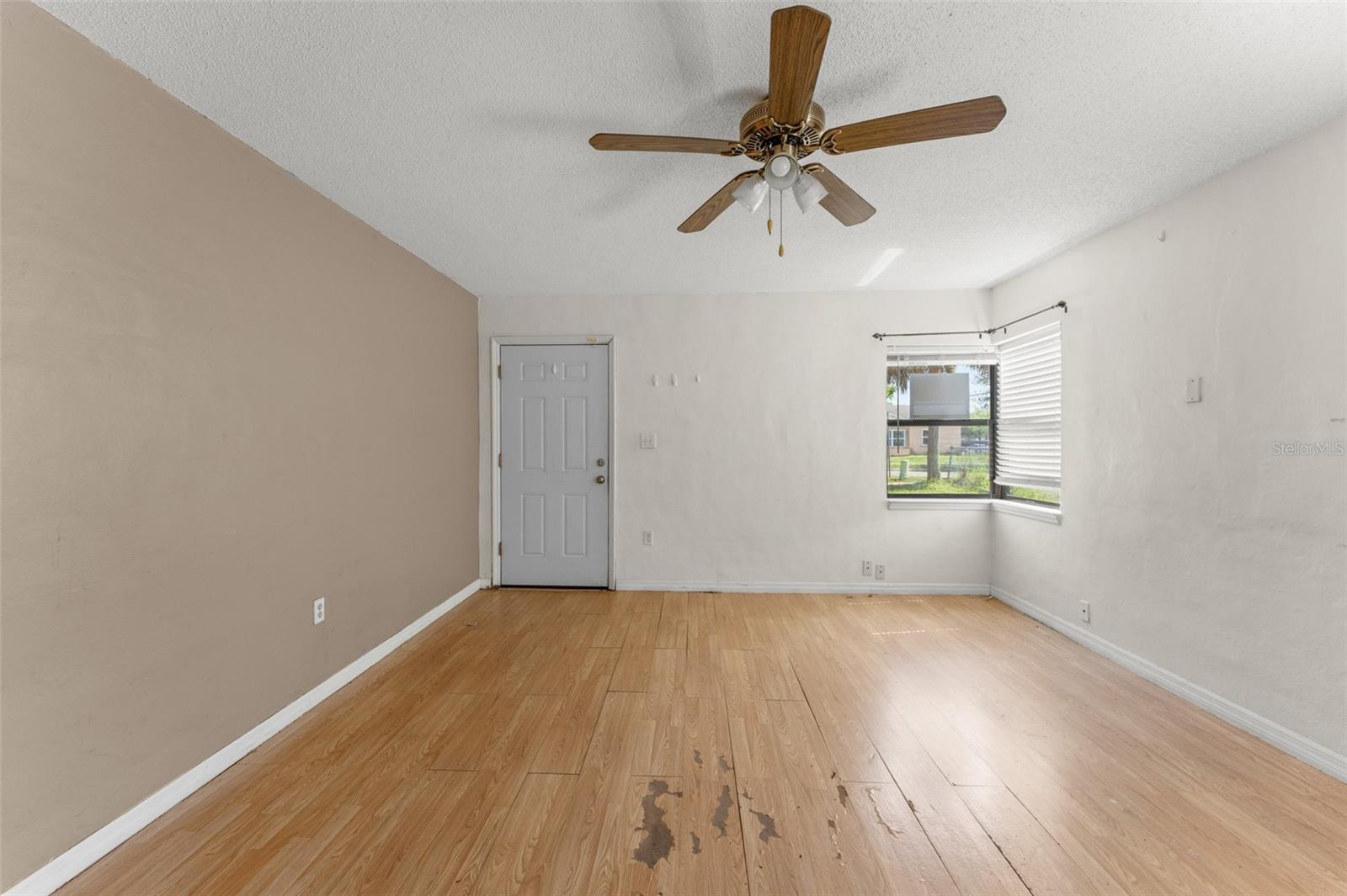CARVER TOWN - Residential