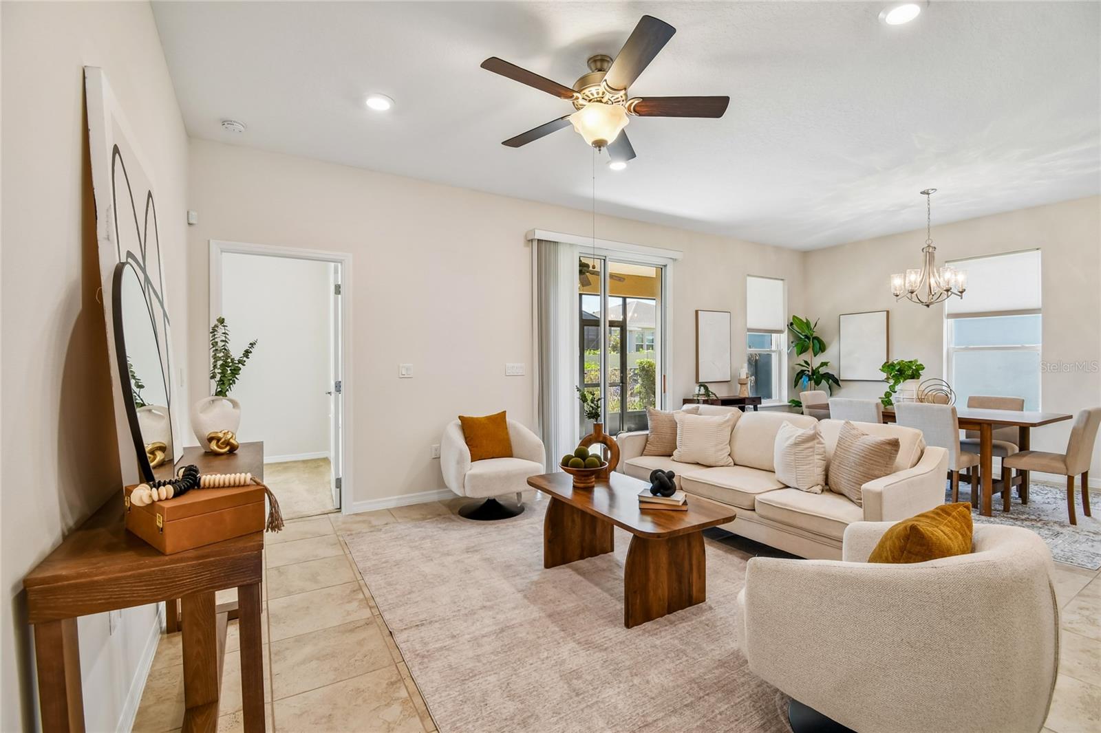 CASCADES/GROVELAND - Residential