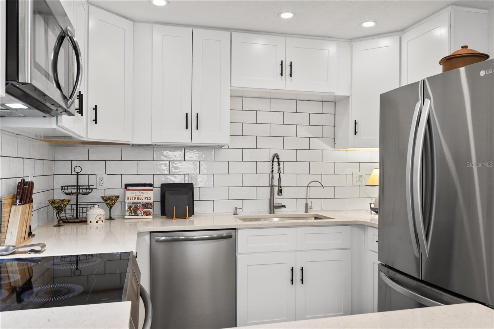 SUNAIRE TERRACE - Residential