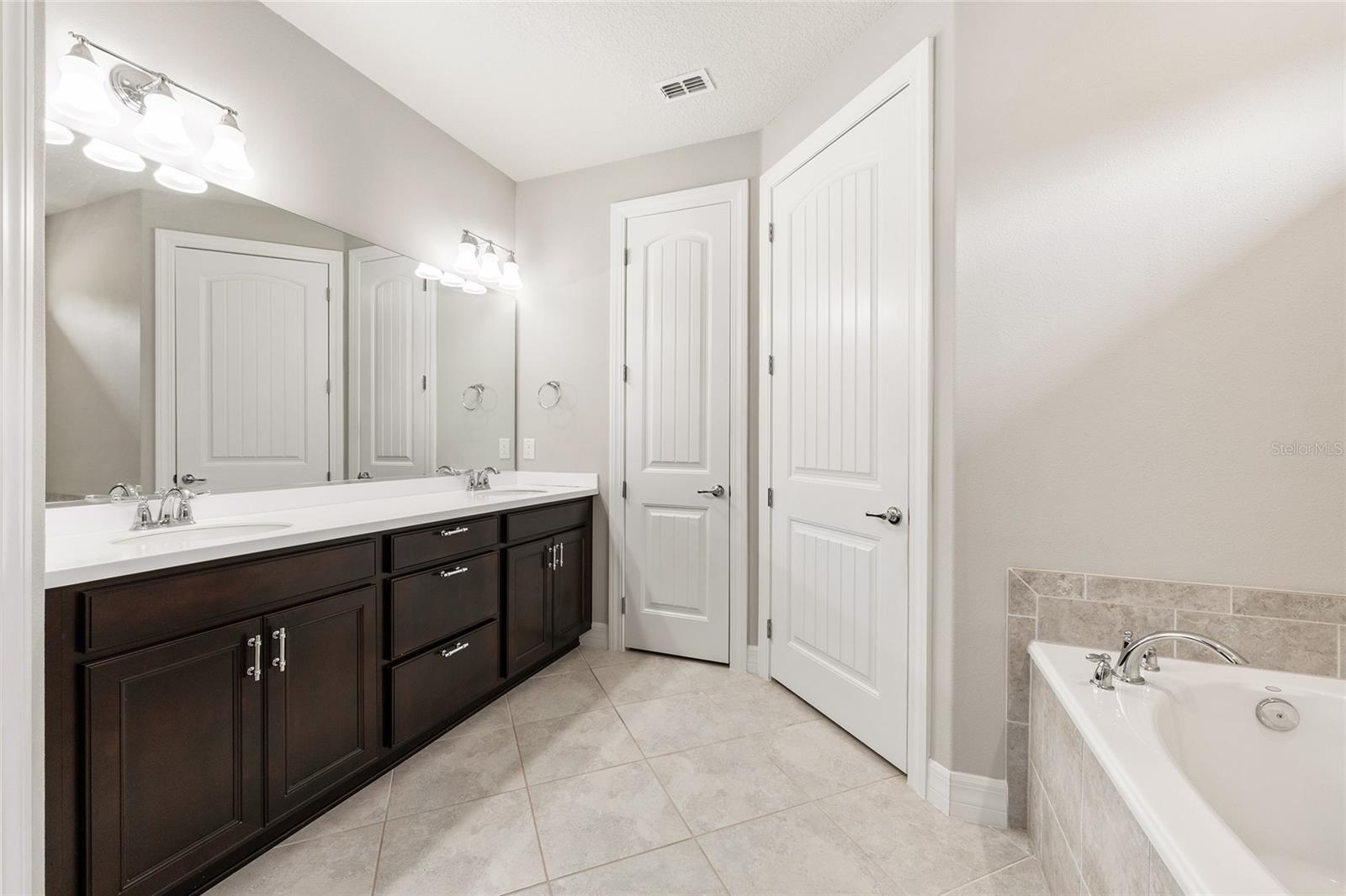 STONE CREEK BY DEL WEBB SANDALWOOD - Residential