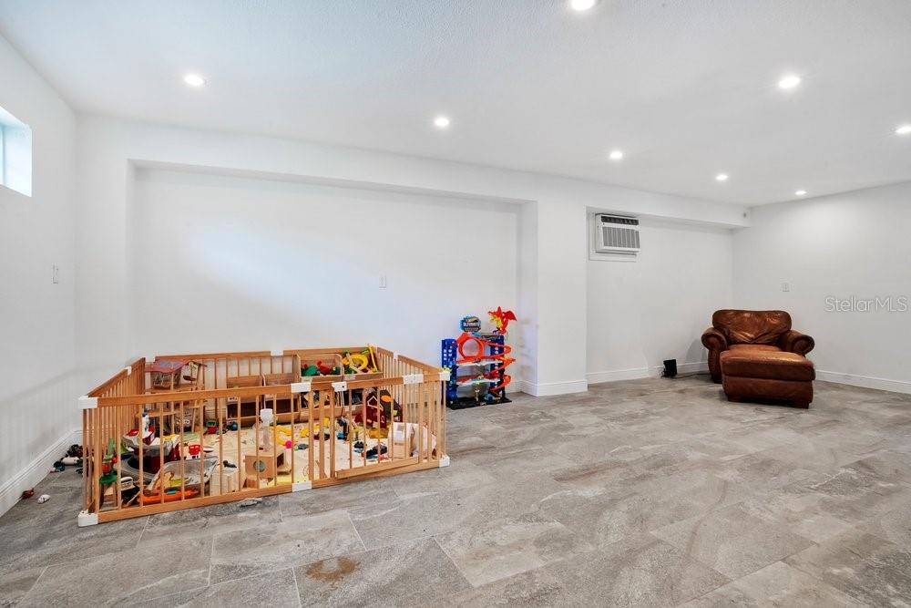 WEST OLDSMAR SEC 1 - Residential