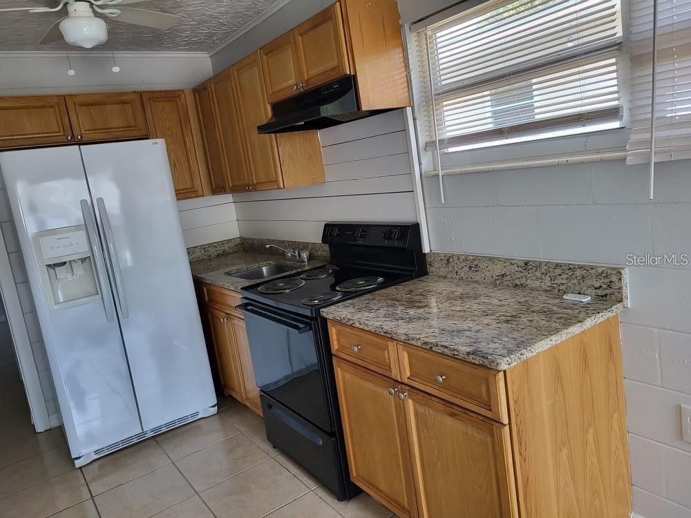 SOUTH COLLEGE ADD REV - Residential Lease