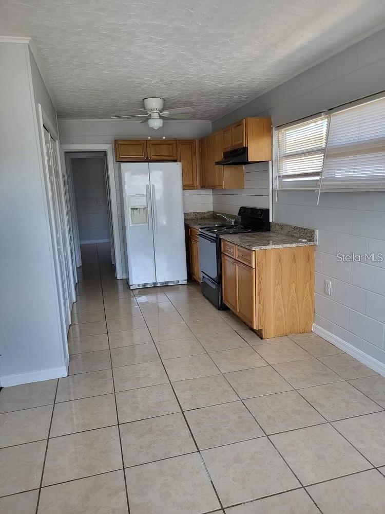SOUTH COLLEGE ADD REV - Residential Lease