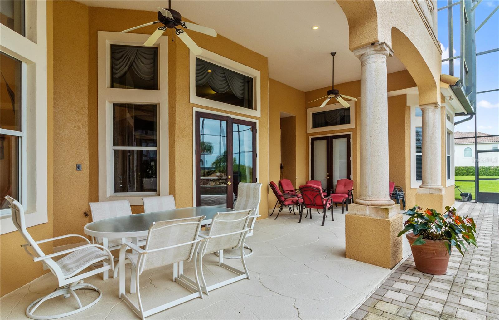 1515 SUNSET POINTE PLACE