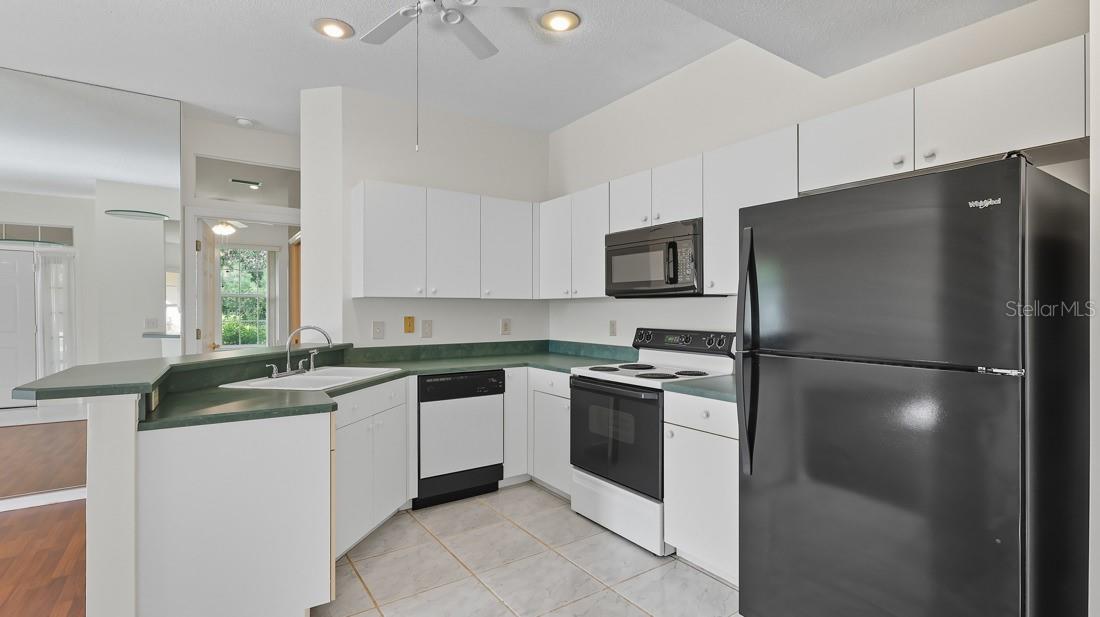 SAVANNAH SQUARE SUB - Residential