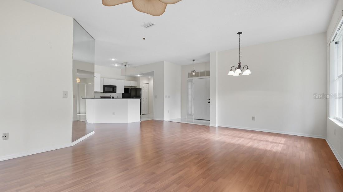 SAVANNAH SQUARE SUB - Residential