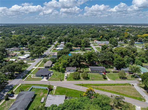 A home in WINTER HAVEN