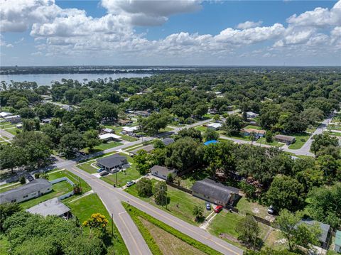 A home in WINTER HAVEN