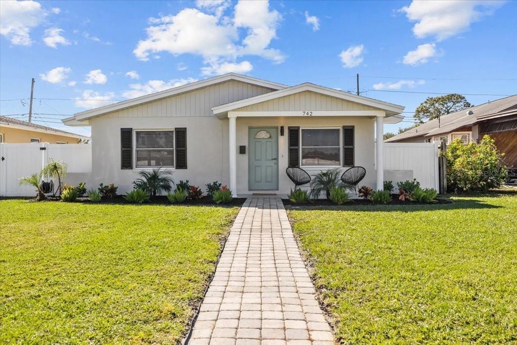 Photo of 742 91st Avenue N, St Petersburg, FL 33702 (MLS # TB8446334)