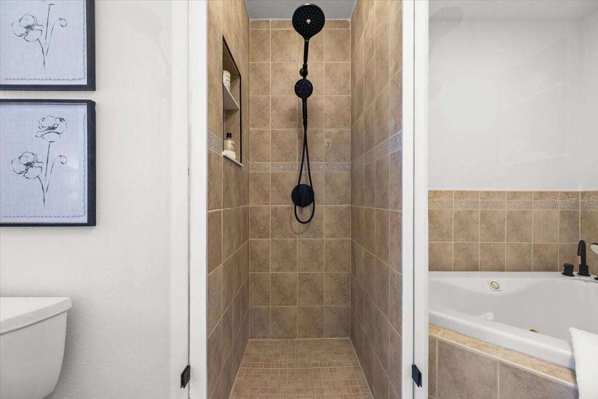 PINE HILLS - Residential