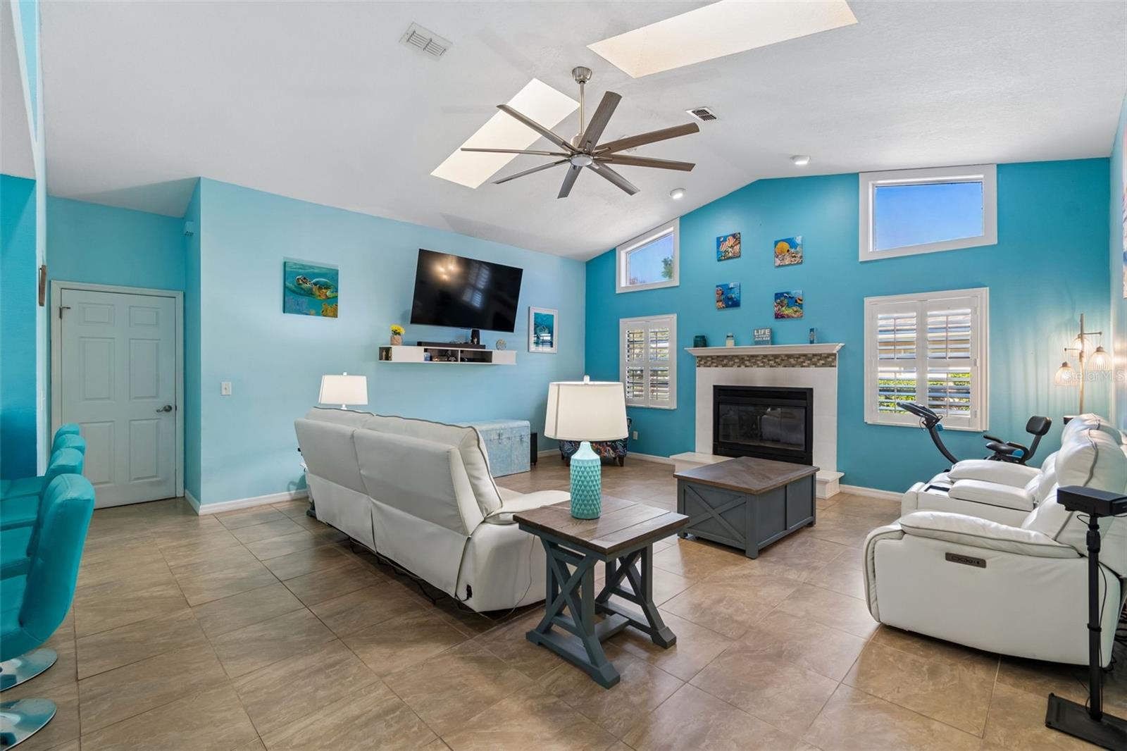 RIVER CROSSING - Residential