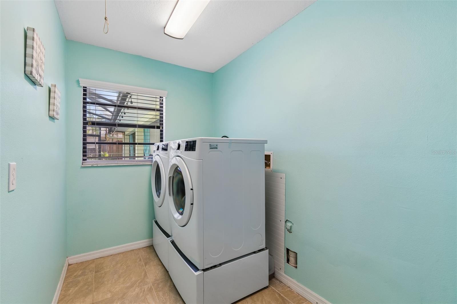 RIVER CROSSING - Residential