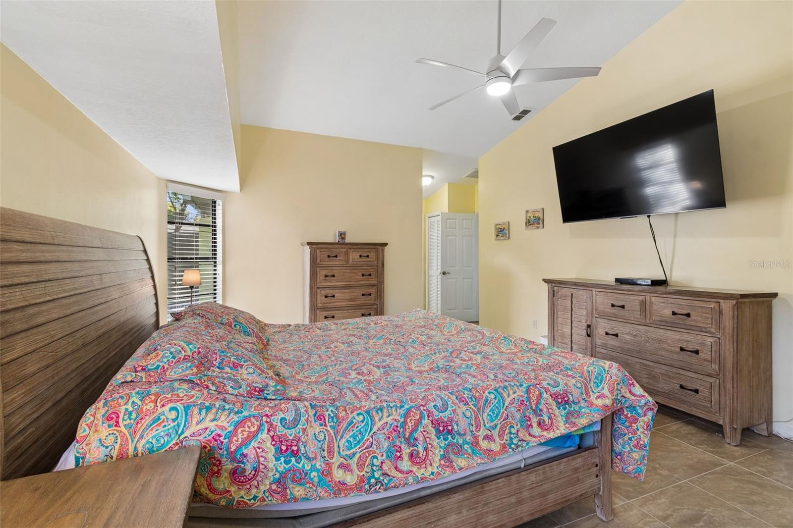 RIVER CROSSING - Residential