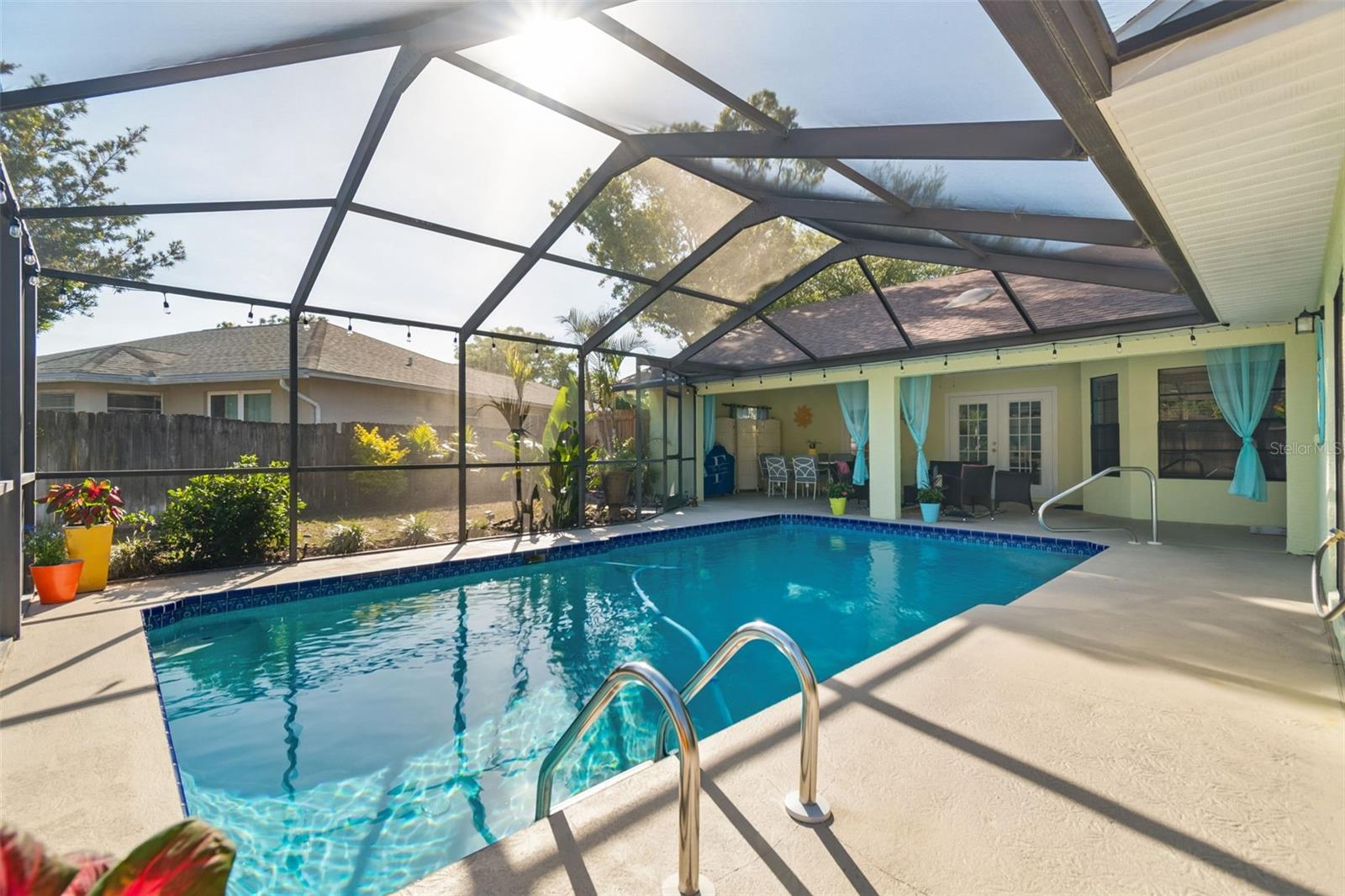 RIVER CROSSING - Residential