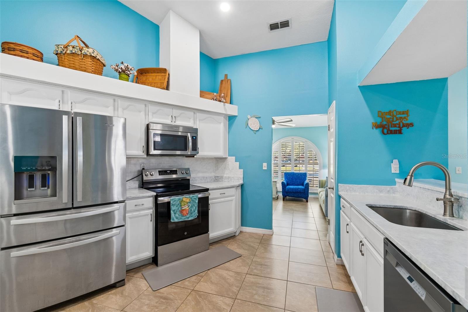 RIVER CROSSING - Residential