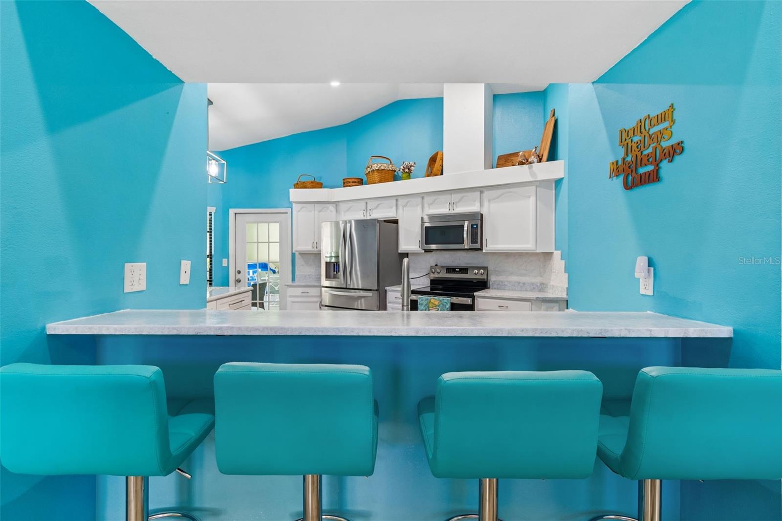 RIVER CROSSING - Residential