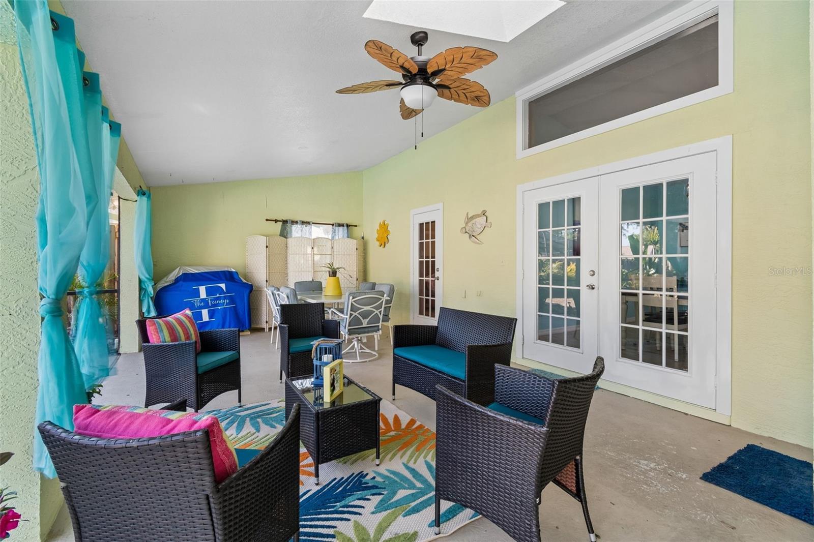 RIVER CROSSING - Residential