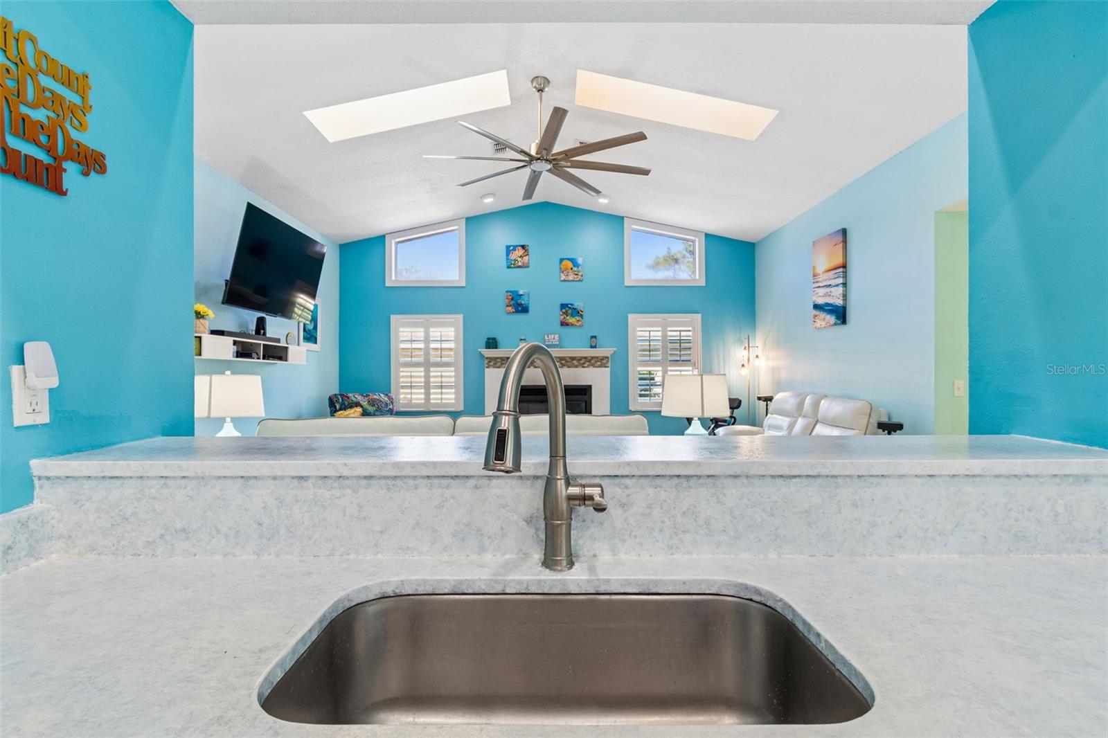 RIVER CROSSING - Residential