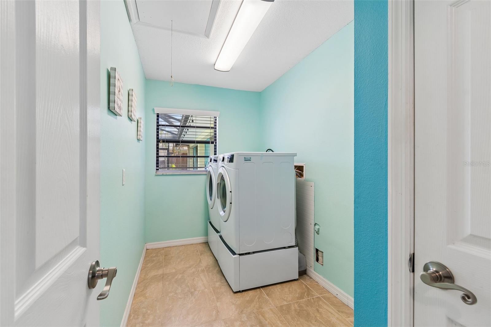 RIVER CROSSING - Residential