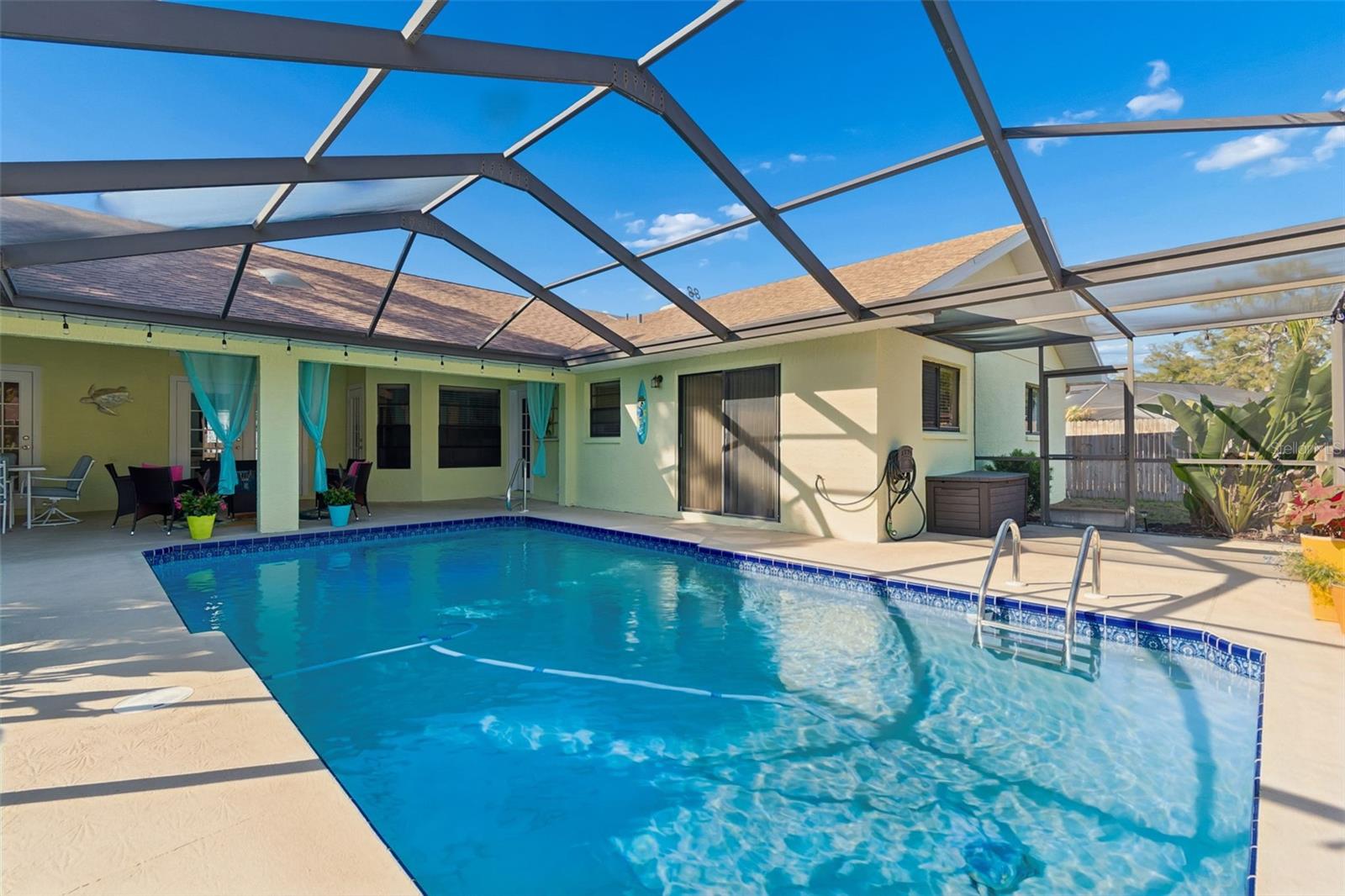 RIVER CROSSING - Residential