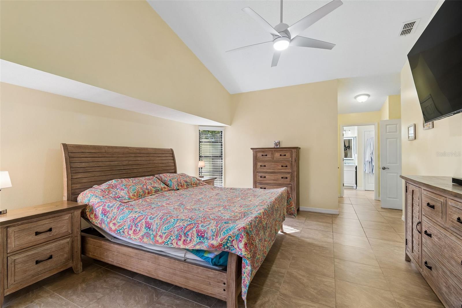 RIVER CROSSING - Residential