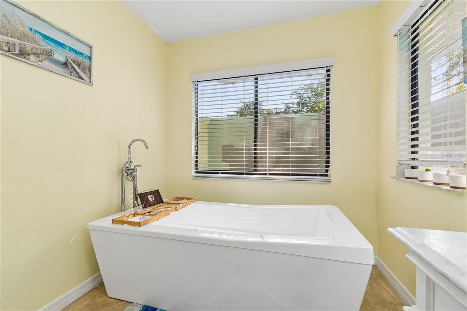 RIVER CROSSING - Residential