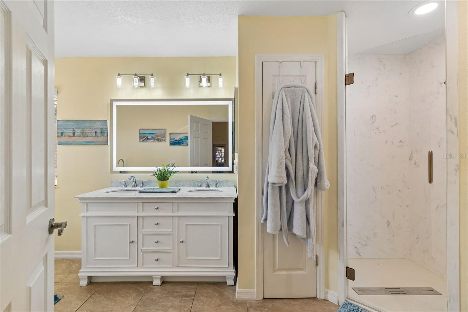 RIVER CROSSING - Residential