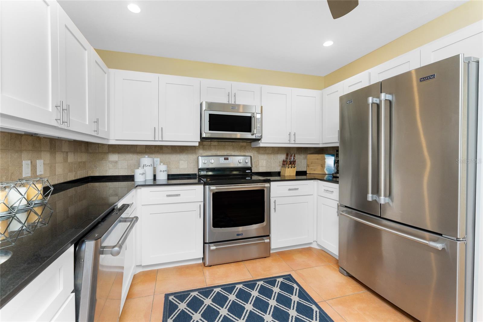 MARINA SOUTH SHORE CONDO - Residential