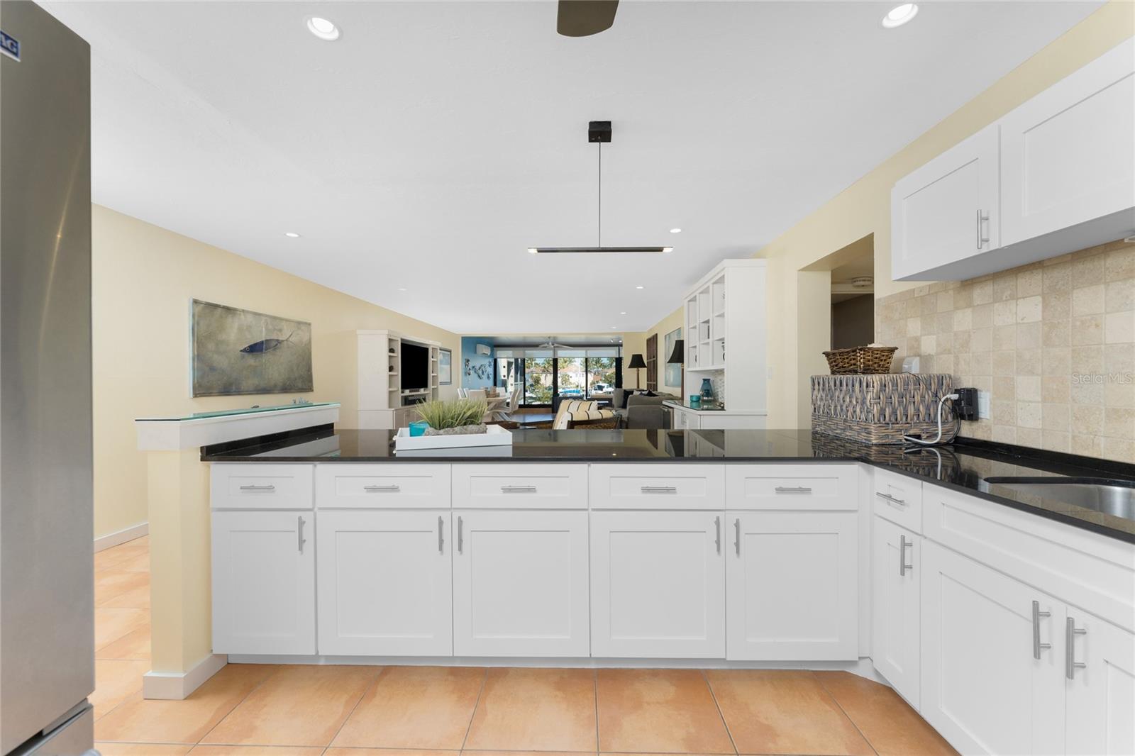 MARINA SOUTH SHORE CONDO - Residential