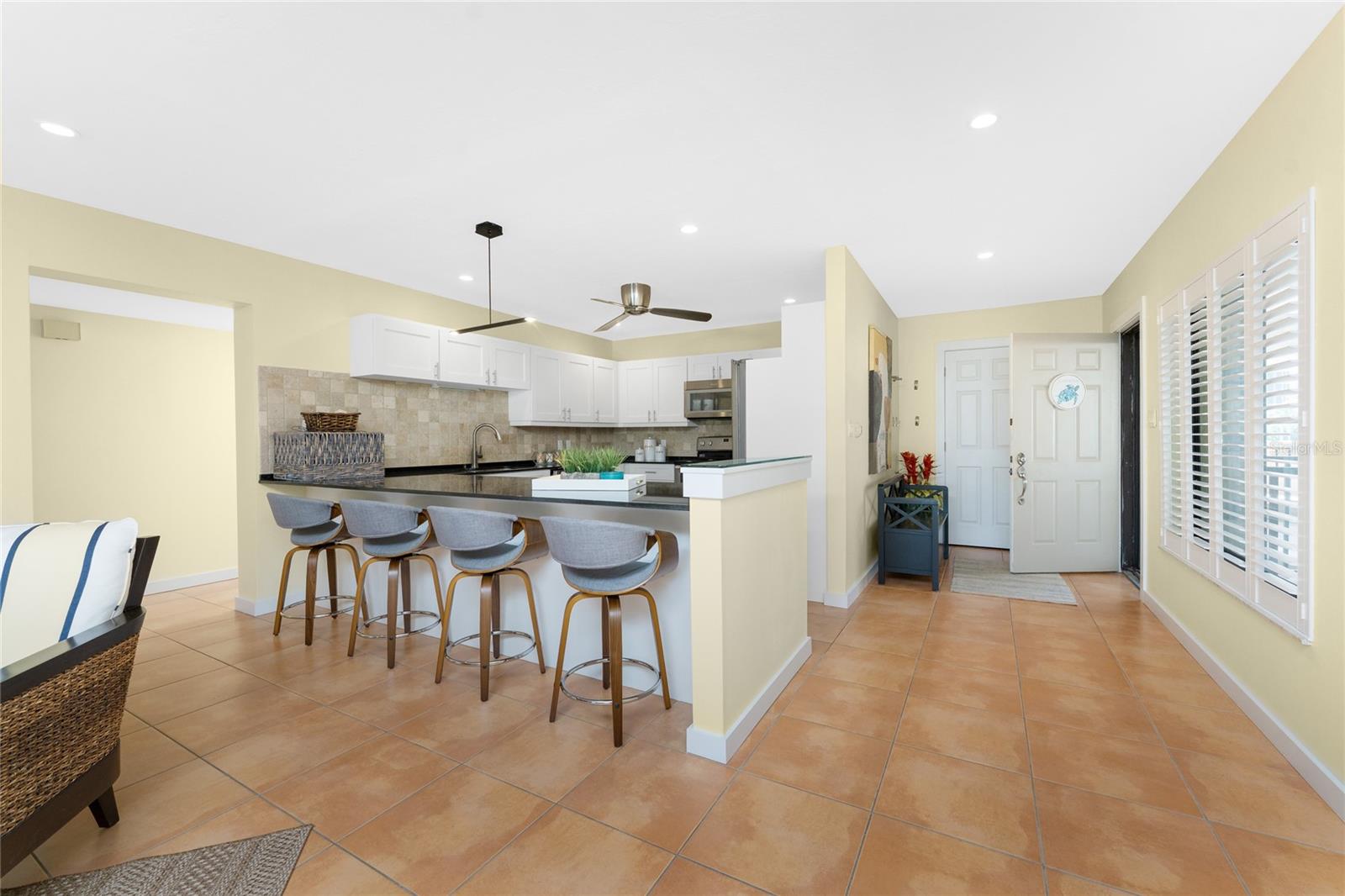 MARINA SOUTH SHORE CONDO - Residential