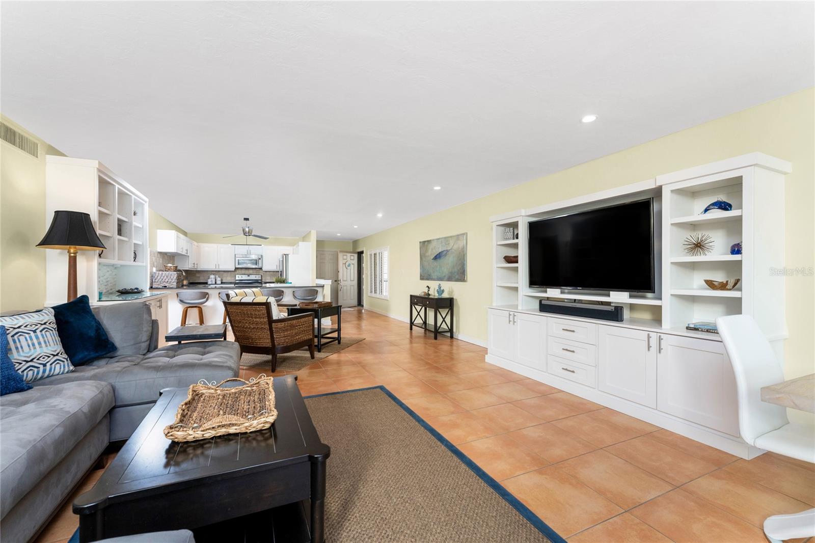 MARINA SOUTH SHORE CONDO - Residential