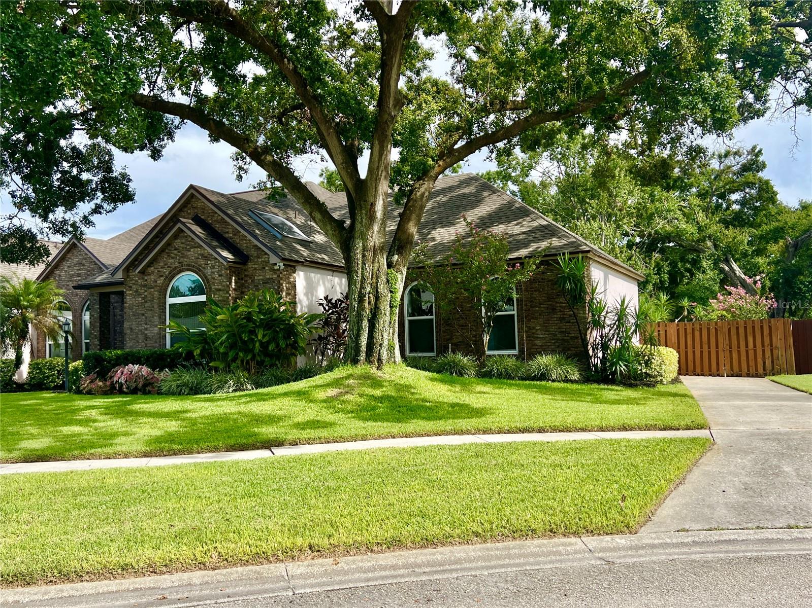 2405 NATURES COURT