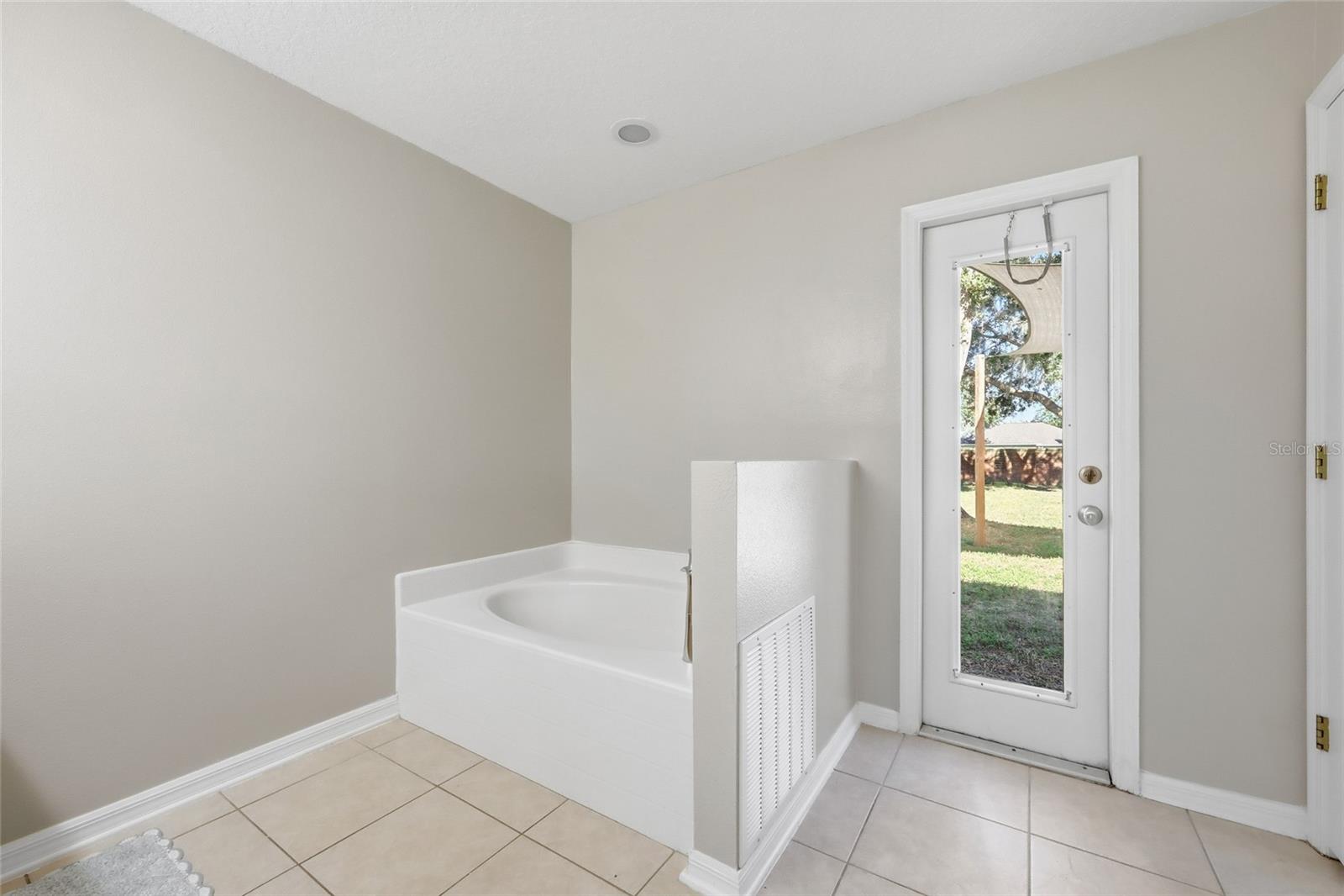 TRAILS THE RESERVE - Residential