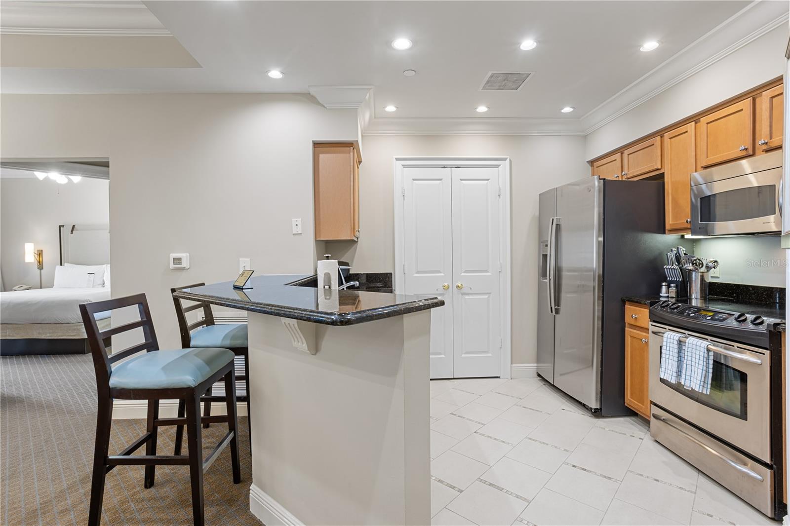 8495 NE MIRACLE DRIVE NE 305