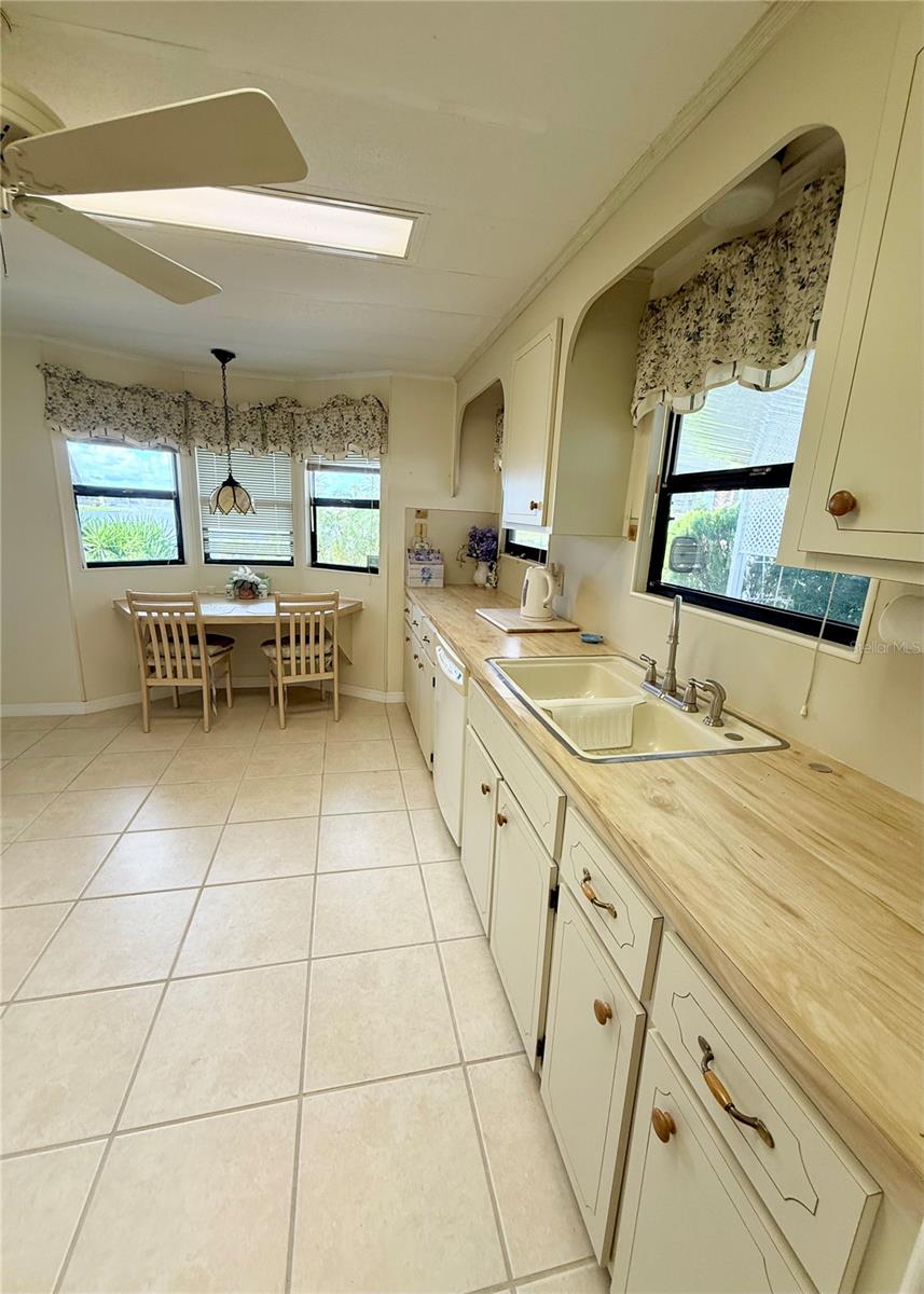 LA CASA MHP CO-OP - Residential