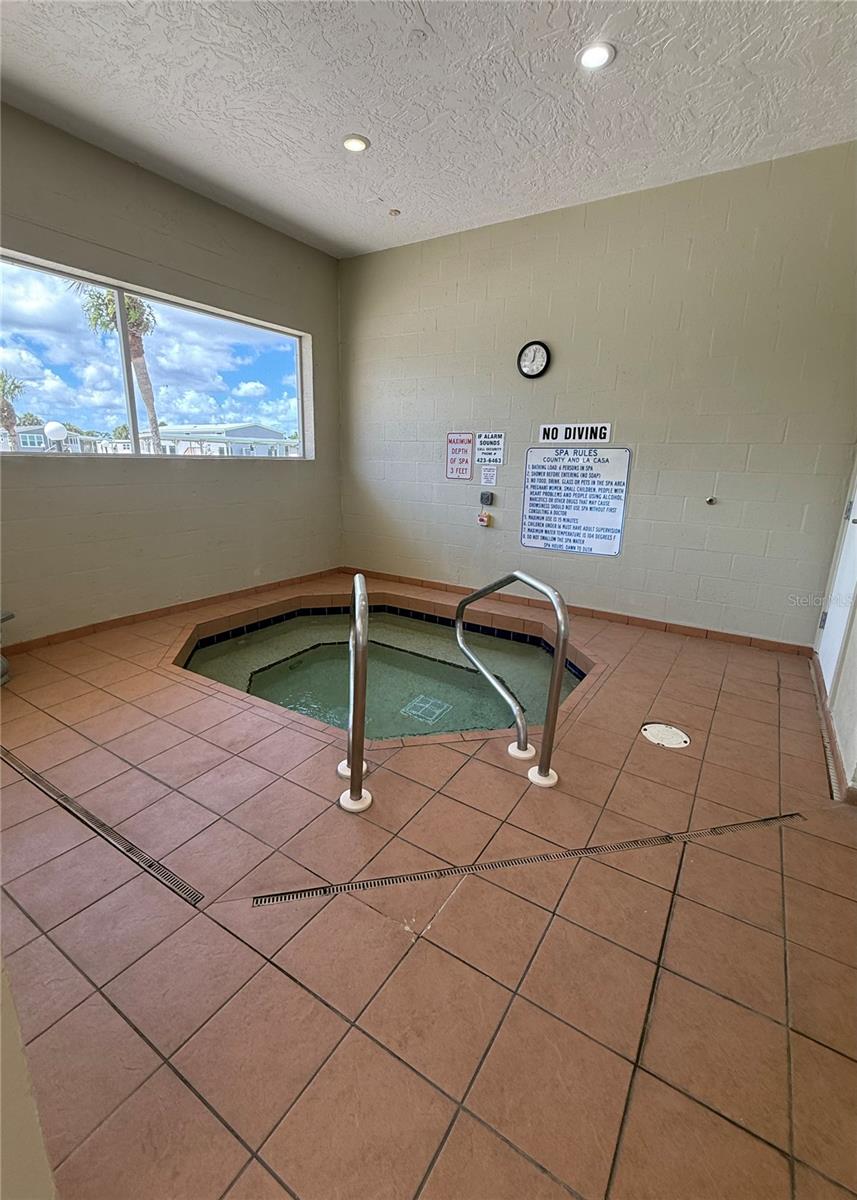 LA CASA MHP CO-OP - Residential