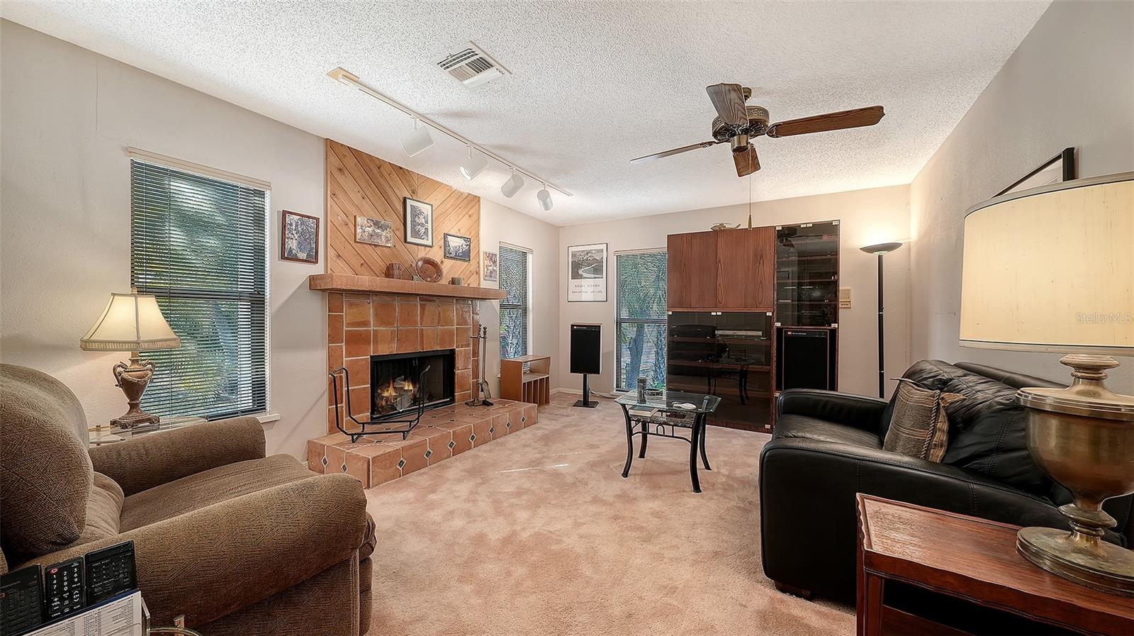 WOODLAND PARK - Residential