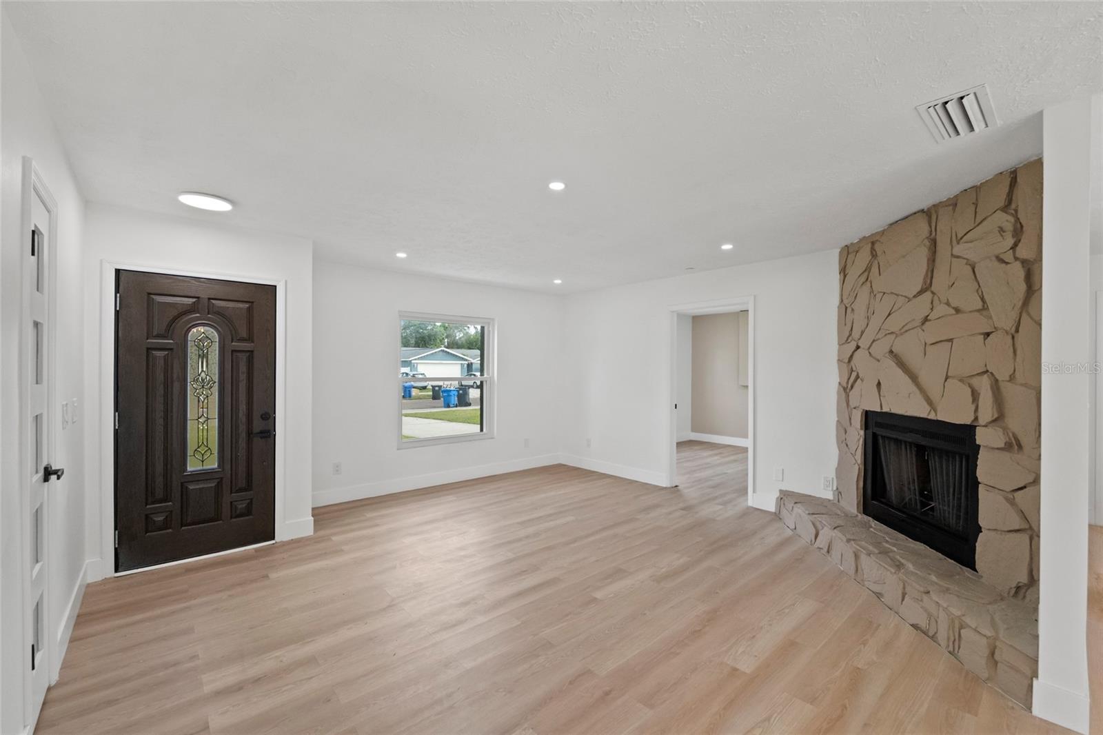 A REP OF LAS BRISAS & LAS - Residential