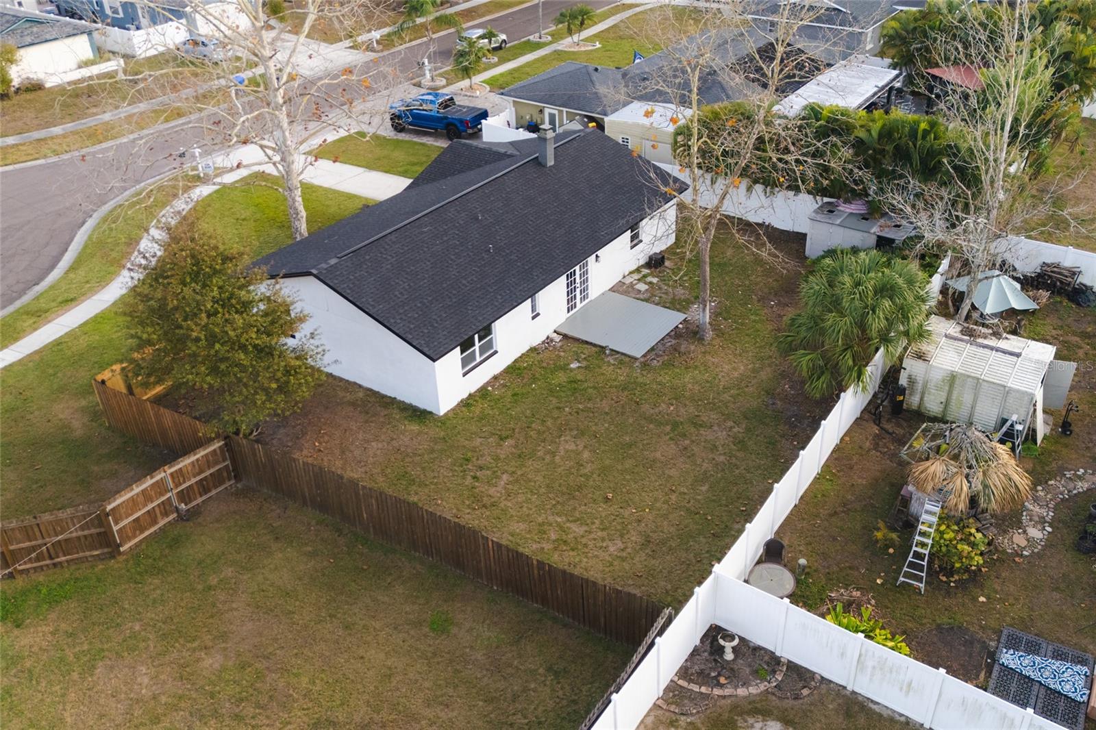 A REP OF LAS BRISAS & LAS - Residential