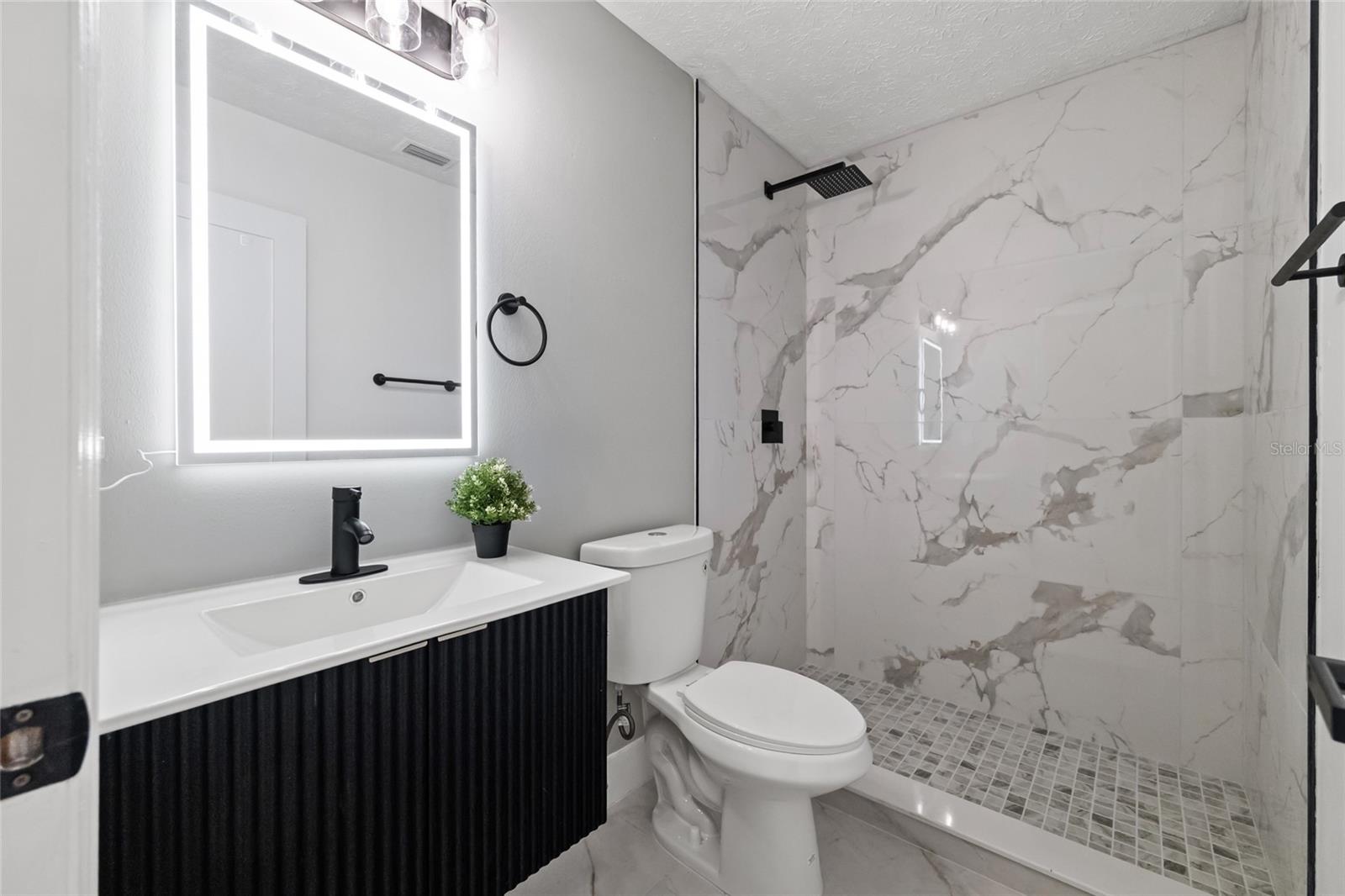 A REP OF LAS BRISAS & LAS - Residential