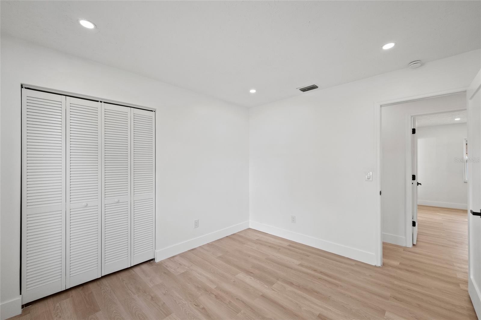 A REP OF LAS BRISAS & LAS - Residential